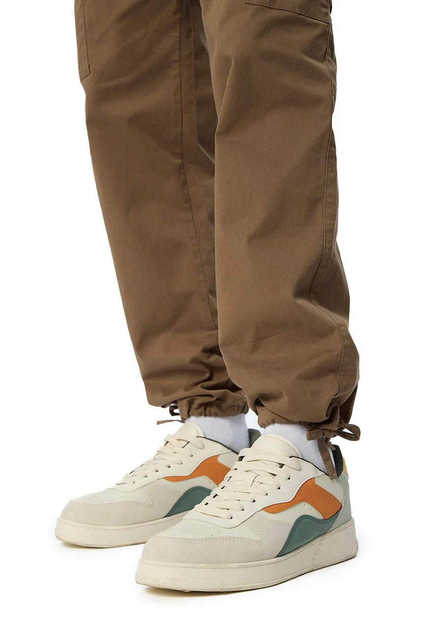 9 Pocket Cargo Pants // Khaki - Image 4