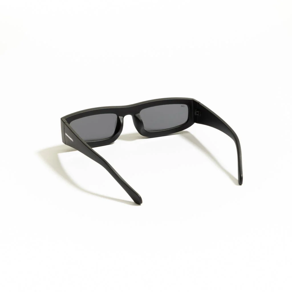 The Blade // 001 - Image 2