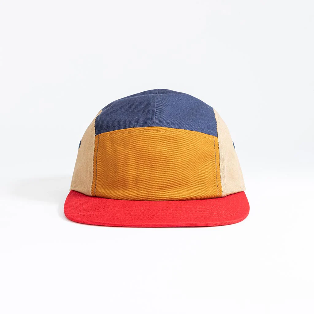 Under The Radar // 002 - Image 3